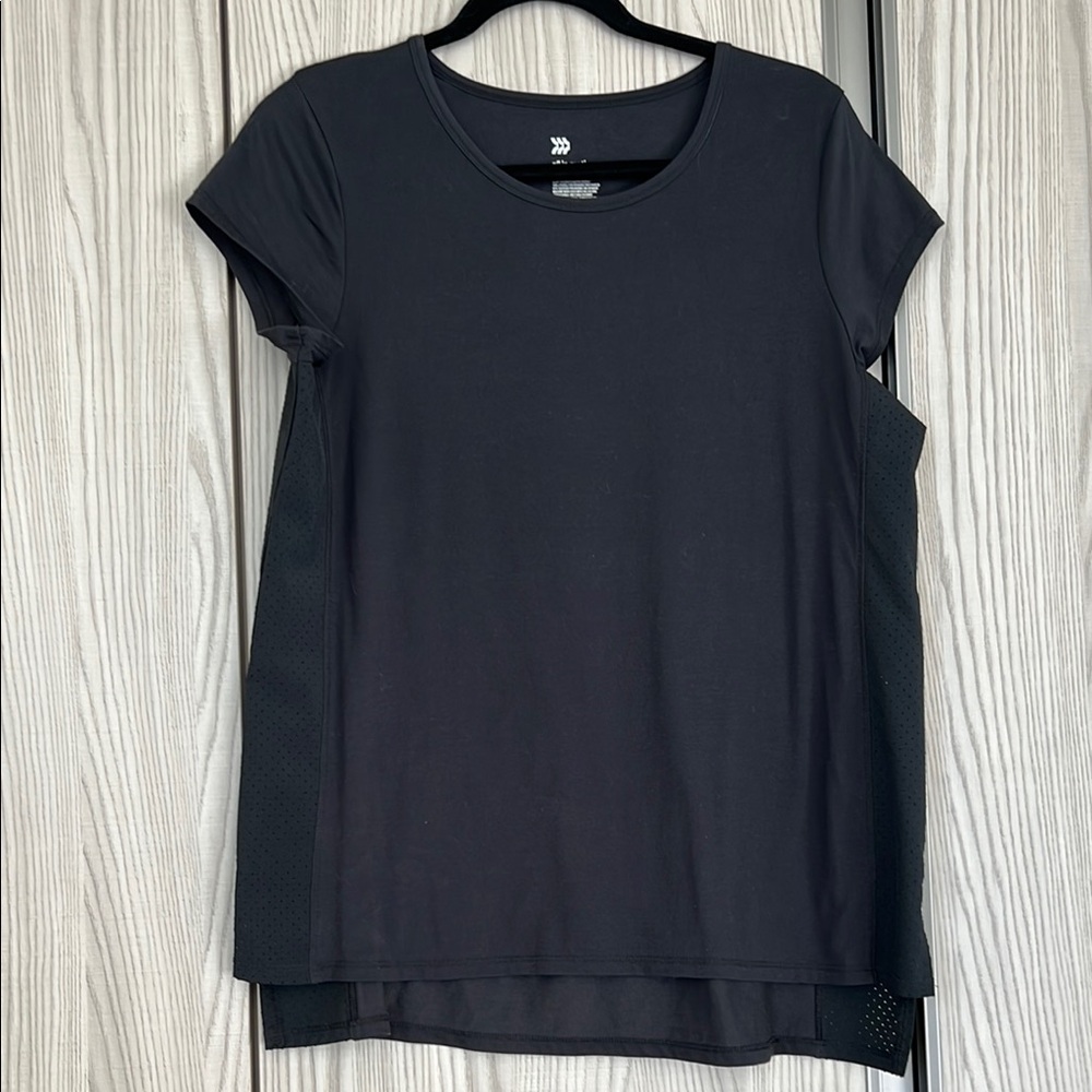 All in Motion Black Relaxed Cap Sleeve T-Shirt